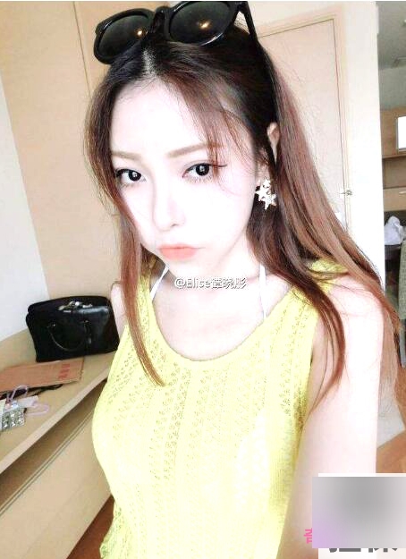 《微博热门模特谭晓彤全集，17部精彩内容一网打尽！》