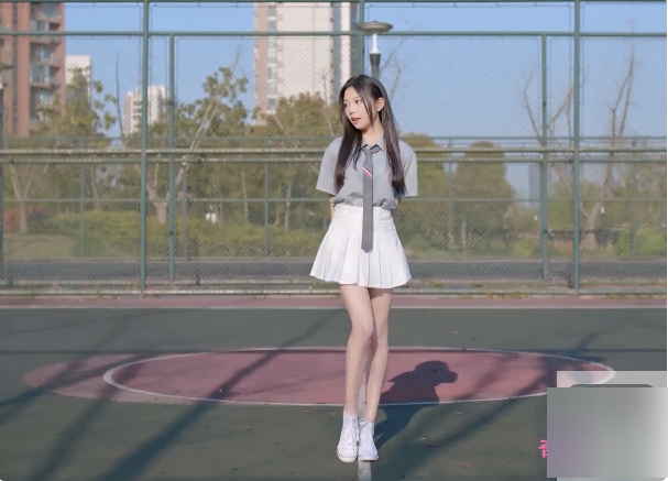 《B站欣小萌》双重惊喜，不容错过！