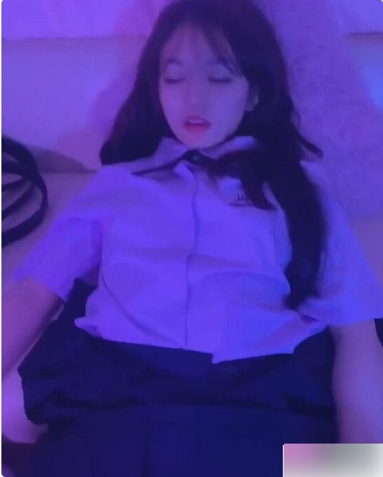 限时抢购久妖星空七月新作,穿上护士猫耳服装,化身迷人作品!