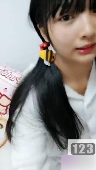 《猪猪女孩全程互动，纯友谊，享受社保，限量95部》