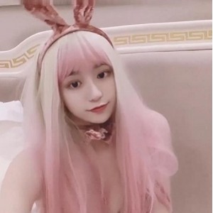 91魅力无限，兔女郎陪你漫游星空的作品