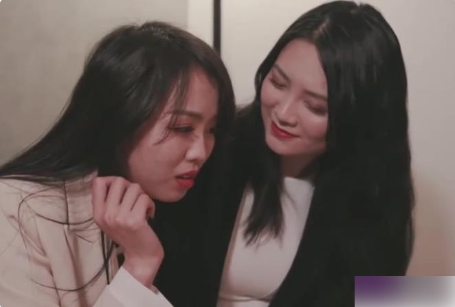 探索婚姻边界：无限星空传媒带给你妻子好闺蜜的试探