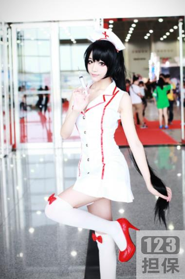 日本成人市场新剧《白领清洁工》：家政公司中年男子的剧情片