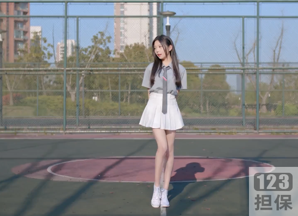 B站欣小萌跳舞视频AI换脸训练模型后期视频处理工具PR动感音乐三格视频PMV技术汗水土味摇摆PVM抖音快手