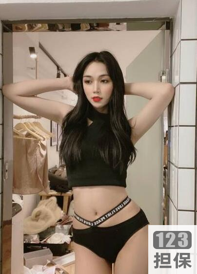 TS李智贤30部合集，兔女郎COS和JK服，新娘服，紫色包臀裙，互动场面的鹤立鸡群，网红abbily的妖艳和清纯路贤娆宝宝解压打包，春节和新年