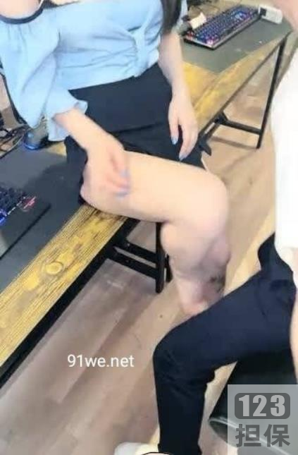 顶级美少女泽美浮力姬久妖站视频公共网吧激战1v879M下载关注