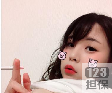 性感家庭主妇的私拍写真