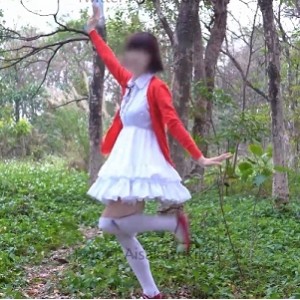 COS剑三妹子作品合集：迫击炮、灰色长裙、丝质袜子、学生服装、岛国校园、可爱玩具