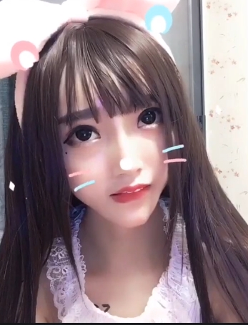 凤凰雅宝：气质独特的小合集主播唱将：多才多艺的新主播混血儿：独特气质的网络主播键盘侠：粉丝见不得的仇恨与伤害社会：直播中不满的网络伤害苗条身材：洗澡视频中的曼妙展示