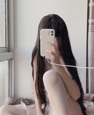 推特小编精选的momo作品合集