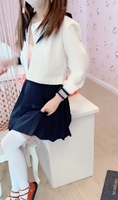 赛高酱精选白嫩JK水手服，网红妹子苗条身材，多部作品推荐