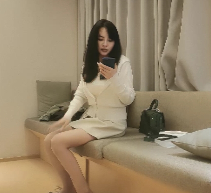高颜值模特资源，高端车约拍，文轩探花，售价3800软妹币