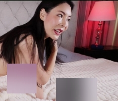 谭晓彤女主播直播完美死库水大红色氛围灯