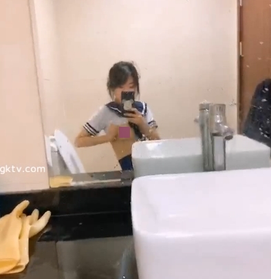 田筱惠:大美女的小合集,颜值与身材的反差,视频和照片展示