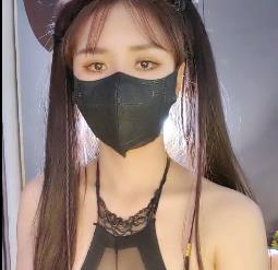 网红模特紫薇的瑜伽资源，身材女神170CM的九头身模样，赢得了推特上网友们的喜爱