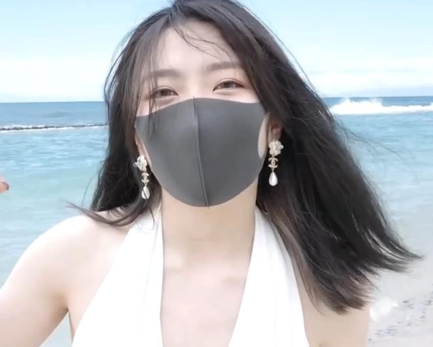 夏威夷夏日回忆特辑：HONGKONGDOLL玩偶姐姐的VLOG和NFT炒币