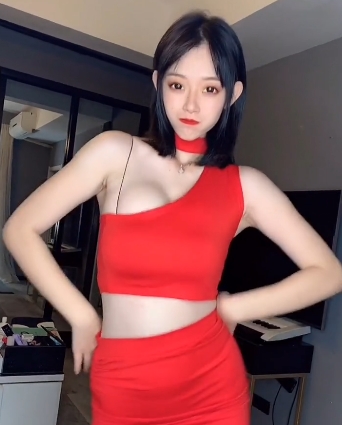 超人气美女主播小李老师的精选精华抖胸舞,快手粉丝必刷的巨R礼物