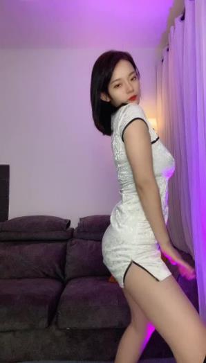 超人气美女主播小李老师的精选精华抖胸舞,快手粉丝必刷的巨R礼物
