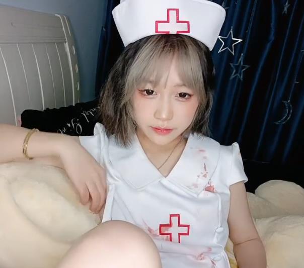 清纯系短发萌妹子米拉薄荷可乐开心果1V1.9G稚嫩胡子