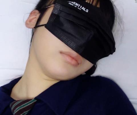 私房老虎菜:私房老虎菜原创模特第21弹灌醉眼镜娘:灌醉眼镜娘一夜MJ三人组核酸棒棒:核酸棒棒
