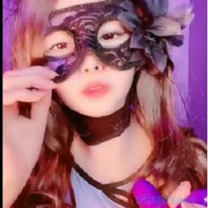 艾米主播的火辣舞蹈作品：加特林身材服装玩具