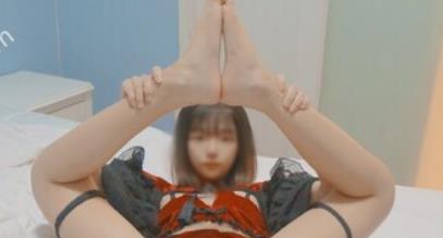 斗鱼人气高涨的清纯COS动漫女主播小余有尺度