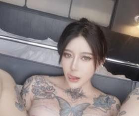 某推CarrieButterflyOnlyfanssexychloe56文身一枝花138V556M商品某推CarrieButterflyOnlyfanssexychloe56文身一枝花138V556M
