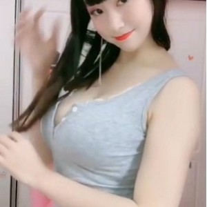 欧阳娜娜明星定制白兔热舞