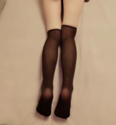 私人玩物：独特的个人收藏品未散播作品：珍贵的未发布作品服装：时尚服饰黑丝：迷人的黑色丝袜技巧分享：实用的技巧分享大车灯：高亮度的车辆灯光收藏：珍贵的收藏品