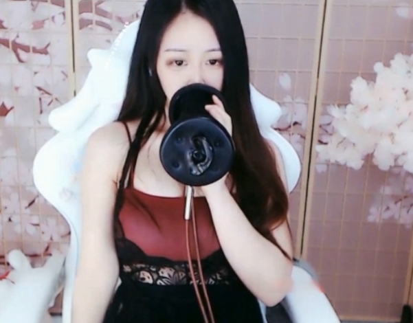 斗鱼浮力姬小琪软糖A失眠R18R女神身材颜值视觉听觉G潮土豪定制版尺度