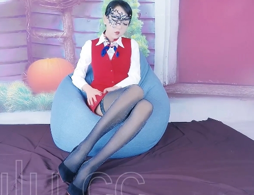 拳击小仙女周晓琳的欧美风味拳击手套,拳击运动必备,G交扩张,血搞效果佳,重量为87V-89.2G