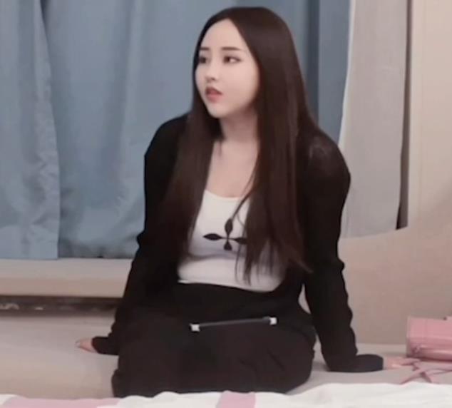 精选妹子露脸合集：战斗力超强，颜值身材一流，漂亮非常不错！