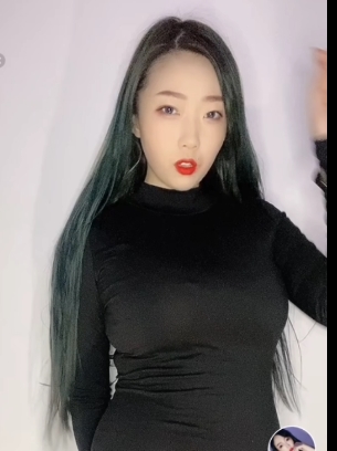 火辣网红妹子舞蹈视频：逆天身材小仙女快手巨R