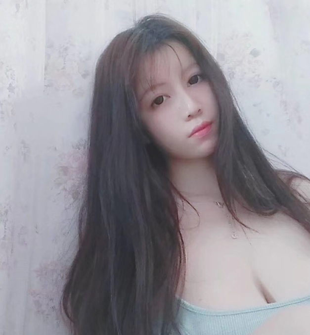 宇霸霸：快手网红艾比的穿云音，家庭主妇校花女主管的赚钱秘籍