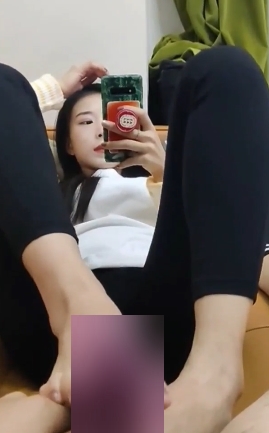 高颜值销售经理邓文婷的御姐风格足艺，男友专属款fj17v303M，百度盘下载