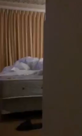 大罩杯美女在台湾某处使用C哭腔求饶，推出了双层解压的FF改zip商品