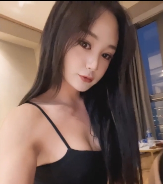 转载搬运的商品粥粥的男朋友感情故事详细描述：粥粥的男朋友感情故事，分享在百度盘上，故事发生在小区的公交站台，具体发生在二楼和三楼。