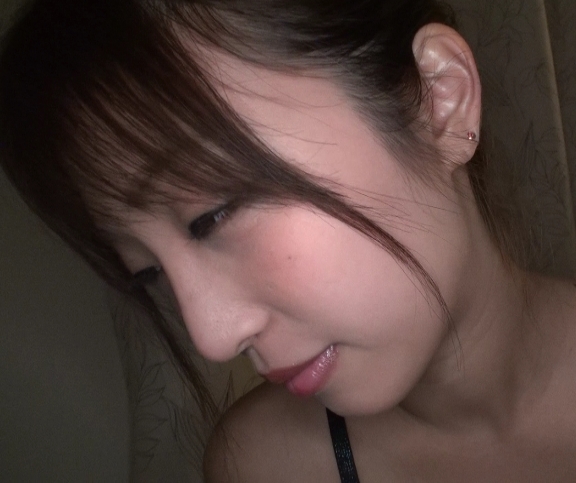 女星铃村爱里、长谷川留衣、旬果和若菜奈央的原版母带收藏，解压后无圣光，19V126G，百度云链接有效，可私信购买。