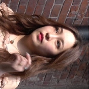 白嫩小姐姐的MP4视频资源在百度盘上