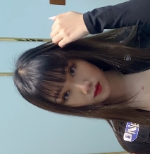 美女穿着紧身裤展示翘臀和长腿的视频2V9.8G百度云