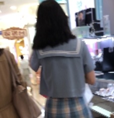 高中生穿着可爱性感的丁字裤的CD和TP商品