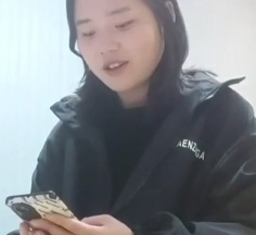 年轻妹子的青涩日记，颜值竿娆害羞而嫩妹的沉沦故事