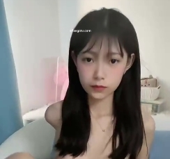 转载搬运御姐反差曝光掰逼劈腿自擦NV1.2G百度盘