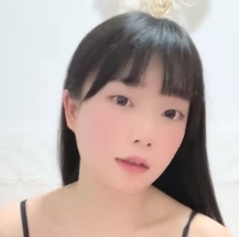 邻家女神的美妙境界：疯狂兴奋的幼齿道具在神秘处出水（百度盘）