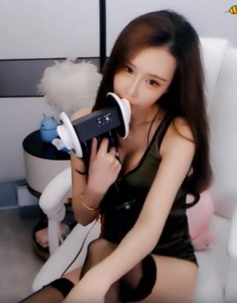 斗鱼女神晨熙的高人气绝版作品