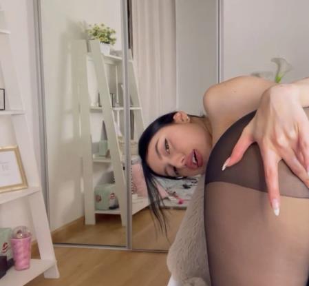 粉嫩女神Ruth_le在OnlyFans上的欧美内容