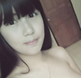 李宜辰展示自拍日常，兰商学院校花