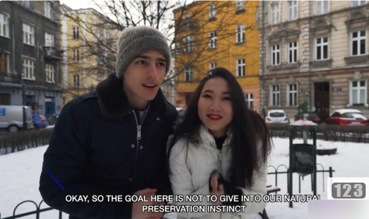 林雅儿的室内互动留学生商品