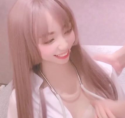 精选美女护士雄起治疗，完美治疗患胀娆浓浓不明液释放