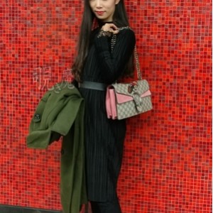 小嫩模被迷翻玩弄的视频，2.9G高清，支持1v+3g